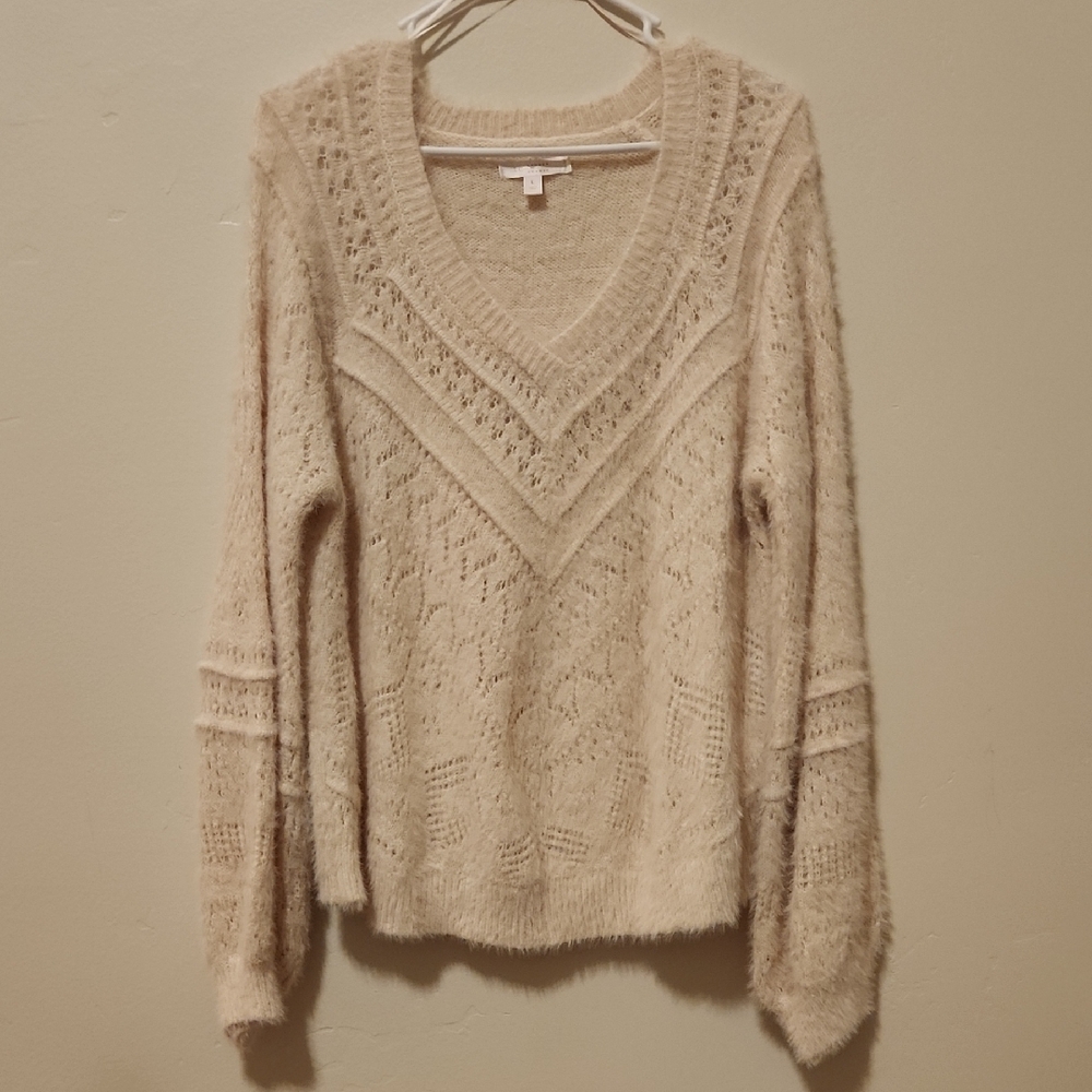 LC Lauren Conrad Soft Beige V-Neck Sweater